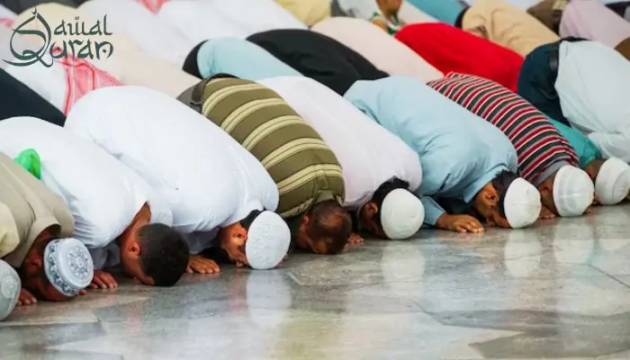 Muslim group in praying